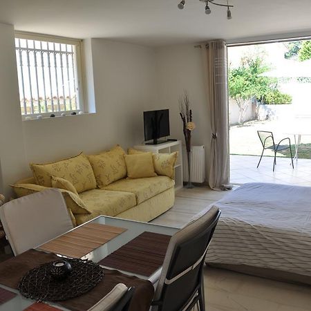 Cosy Studio With Garden / Individual Apartment أثينا المظهر الخارجي الصورة
