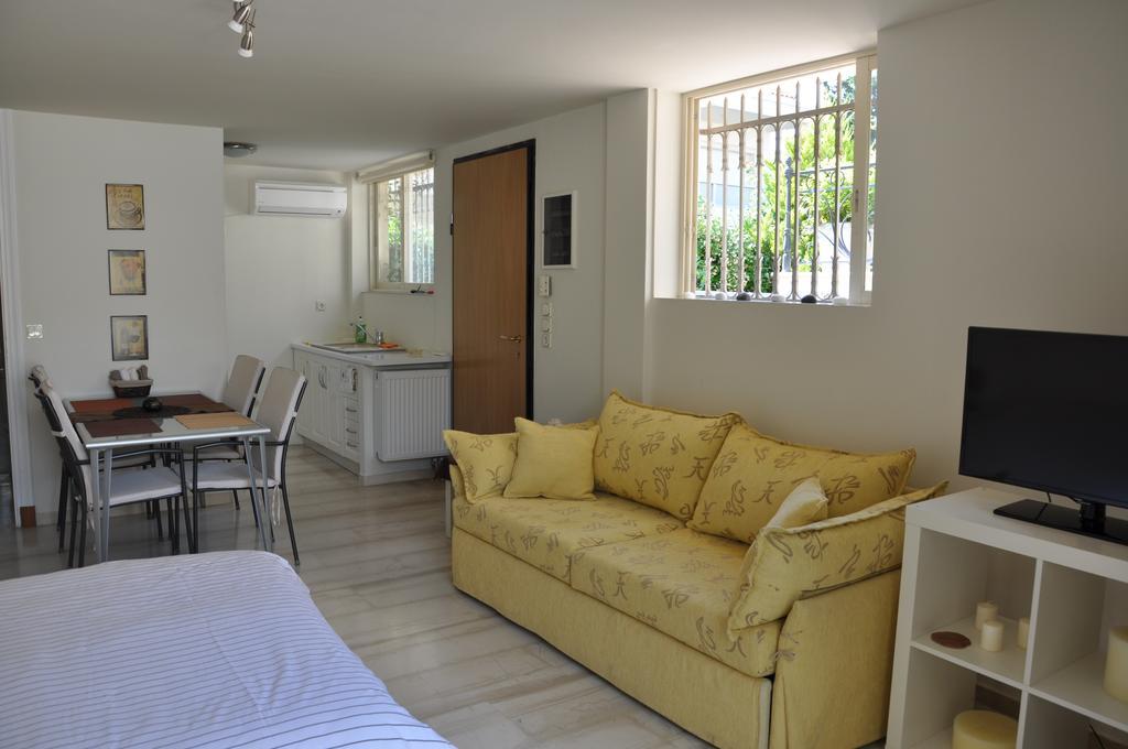 Cosy Studio With Garden / Individual Apartment أثينا المظهر الخارجي الصورة